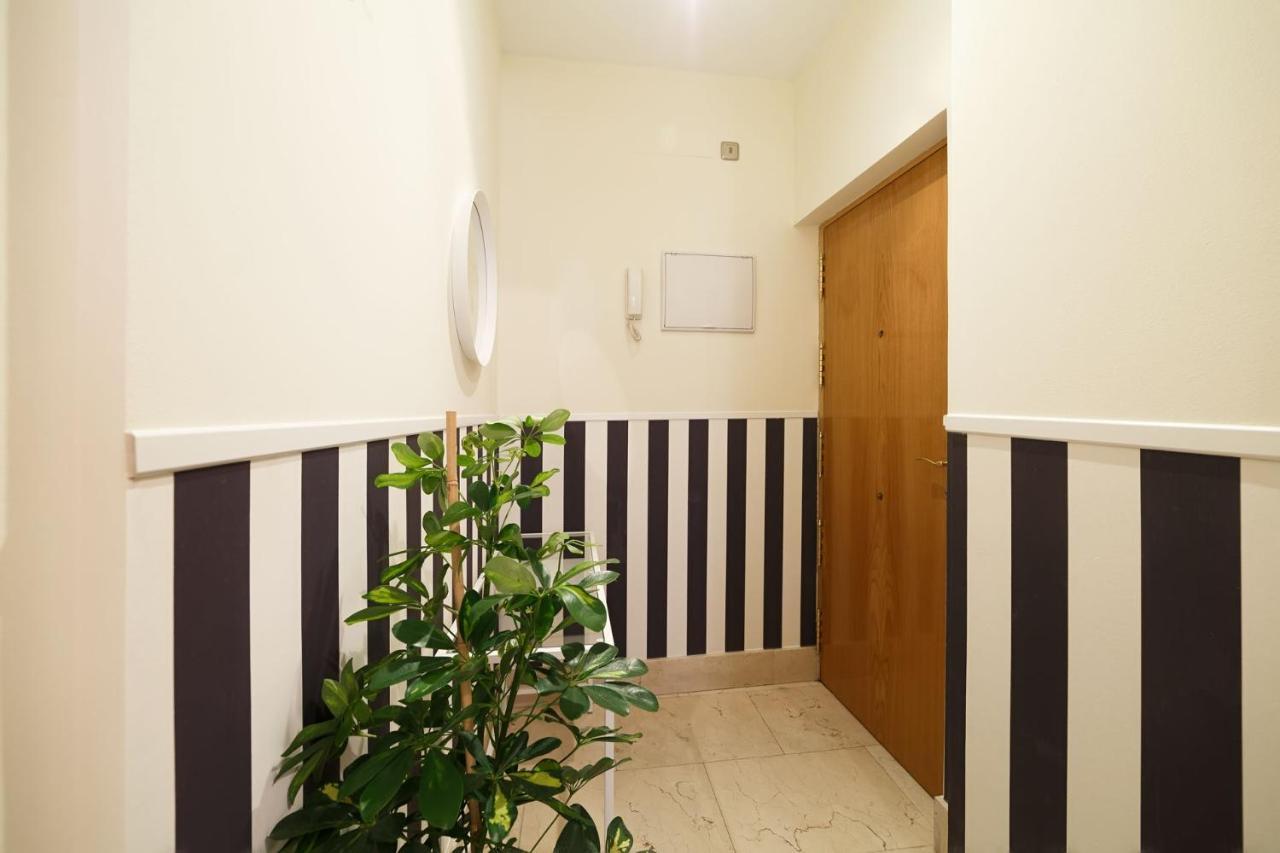 El Jardin Del Angel Olivo Apartment Мадрид Екстериор снимка